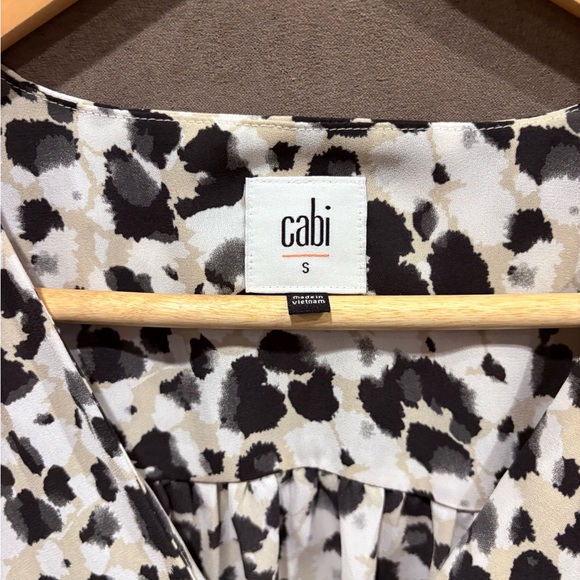 Cabi Leopard Animal Print Blouse Wrap Style Top Black White Womens Small - Picture 6 of 8